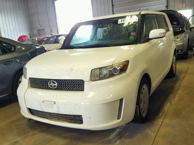 JTLZE4FE3A1112844 - 2010 TOYOTA SCION XB Weiß Foto 2