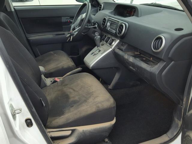 JTLZE4FE3A1112844 - 2010 TOYOTA SCION XB Weiß Foto 5