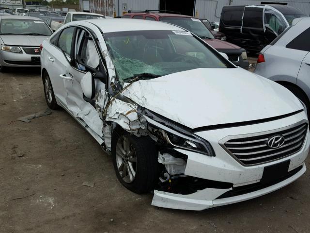 5NPE24AF7HH444162 - 2017 HYUNDAI SONATA SE WHITE photo 1