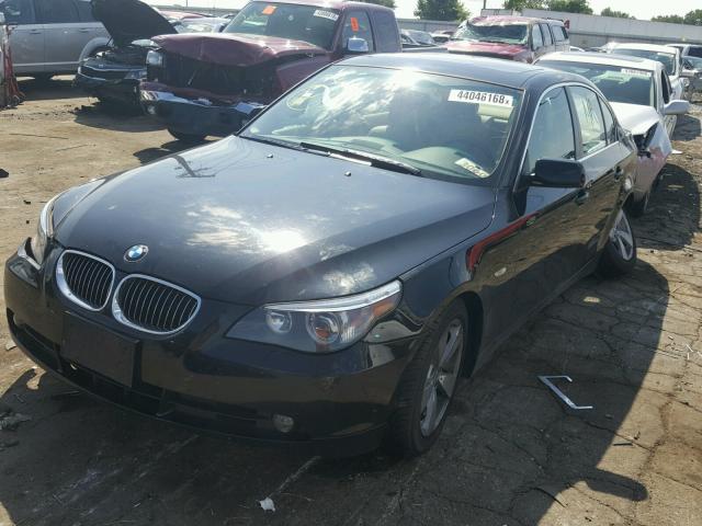 WBANF73527CU24032 - 2007 BMW 530 XI BLACK photo 2