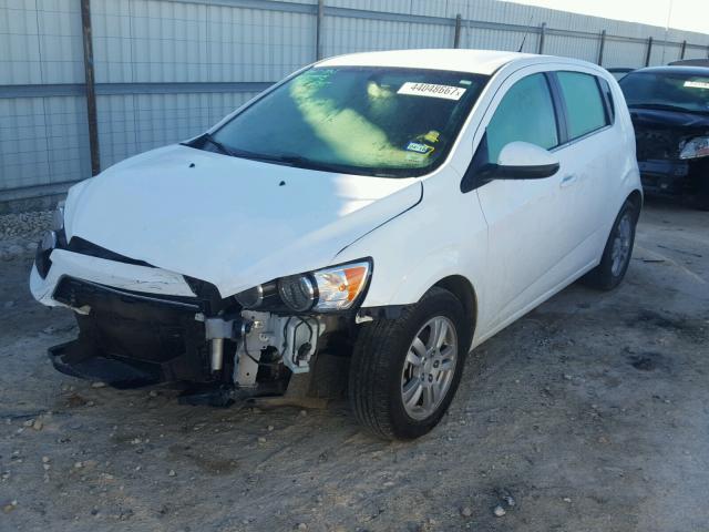 1G1JC6SH2E4118108 - 2014 CHEVROLET SONIC WHITE photo 2