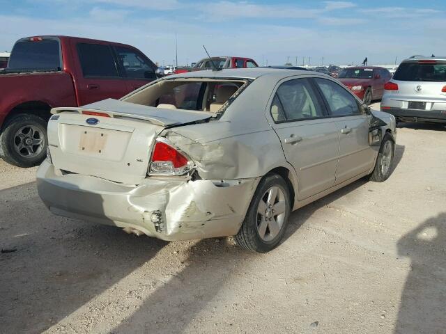 3FAHP07Z68R261377 - 2008 FORD FUSION SE GOLD photo 4