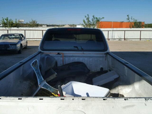 1FTRF27W3XKC13521 - 1999 FORD F250 WHITE photo 6