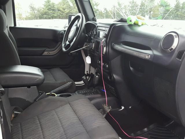 1J4AA2D10BL608015 - 2011 JEEP WRANGLER S 白色 照片 5