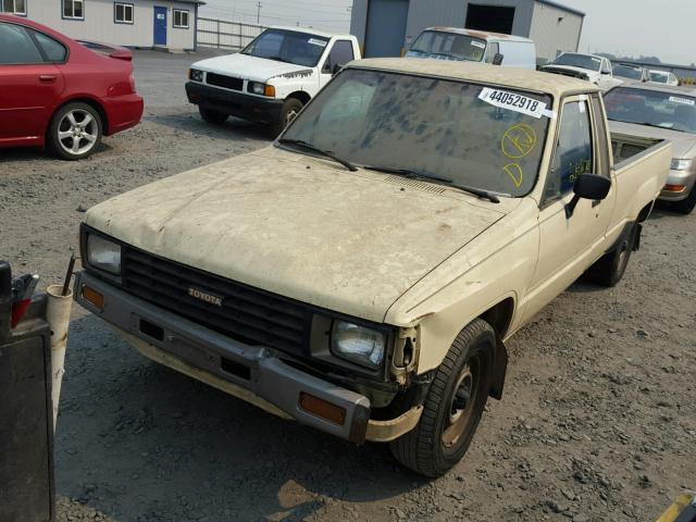 JT4RN70D5G0013812 - 1986 TOYOTA PICKUP XTR YELLOW photo 2