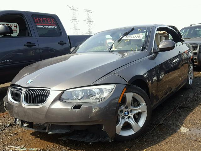 WBADX7C59BE743692 - 2011 BMW 335 I BROWN photo 2