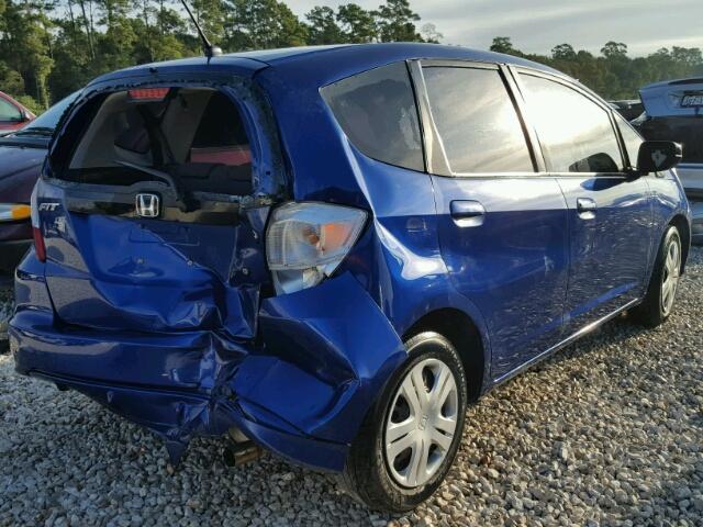 JHMGE8H24AS027050 - 2010 HONDA FIT BLUE photo 4