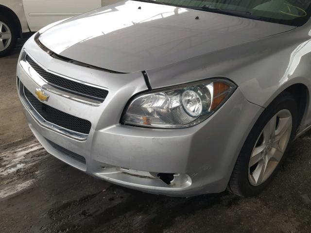 1G1ZA5E00AF105980 - 2010 CHEVROLET MALIBU LS ვერცხლისფერი ფოტო 9