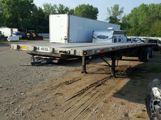 1UYFS2530DA661001 - 2013 UTILITY FLAT BED SILVER photo 3