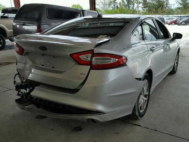 3FA6P0H76GR233940 - 2016 FORD FUSION SE SILVER photo 4