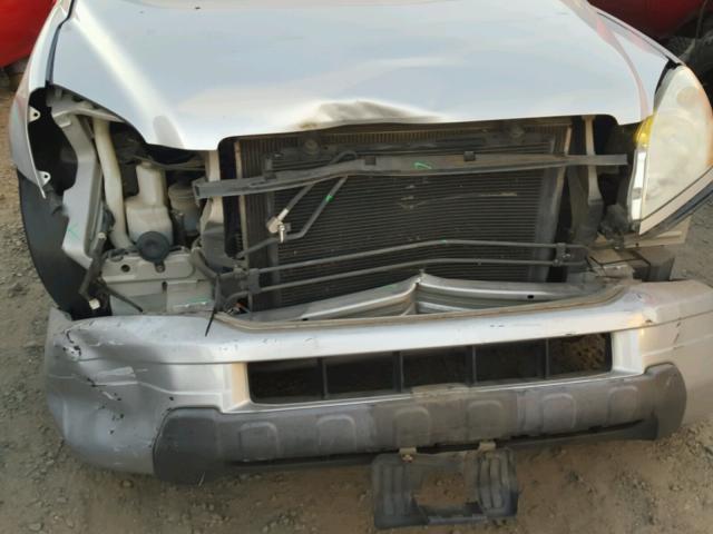 2HKYF18423H602503 - 2003 HONDA PILOT EX SILVER photo 9