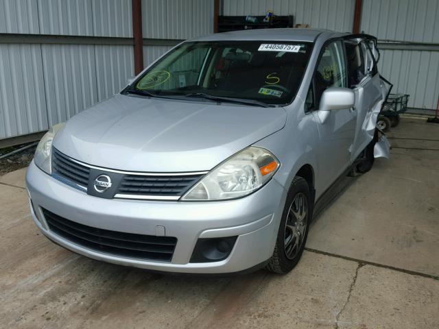 3N1BC13E88L395575 - 2008 NISSAN VERSA TAN photo 2