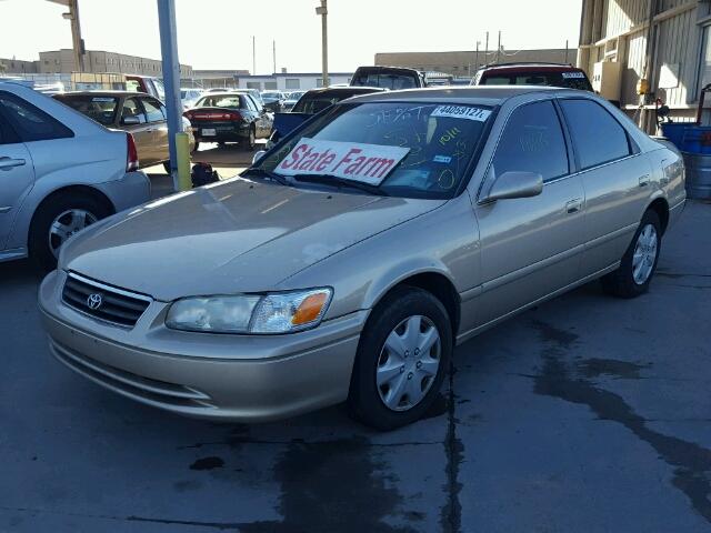 JT2BG22K0Y0388107 - 2000 TOYOTA CAMRY GOLD photo 2