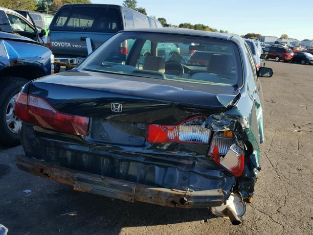 1HGCG5645WA103094 - 1998 HONDA ACCORD GREEN photo 9