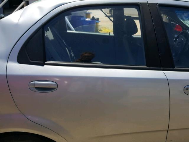 KL1TD52695B305600 - 2005 CHEVROLET AVEO BASE Күміс фото 6