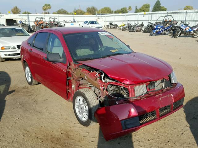 1FAHP3FN7BW150566 - 2011 FORD FOCUS SE RED photo 1