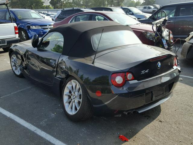 4USBT33525LS58156 - 2005 BMW Z4 2.5 BLACK photo 3