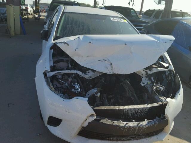 5YFBURHE1FP299501 - 2015 TOYOTA COROLLA L WHITE photo 9