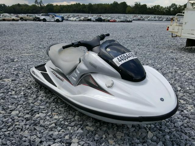 YAMA4275D000 - 2000 YAMAHA WAVERUNNER WHITE photo 1