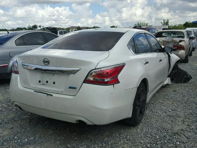 1N4AL3AP7EC326706 - 2014 NISSAN ALTIMA WHITE photo 4