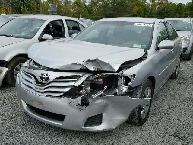 4T4BF3EK6AR010238 - 2010 TOYOTA CAMRY BASE SILVER photo 2