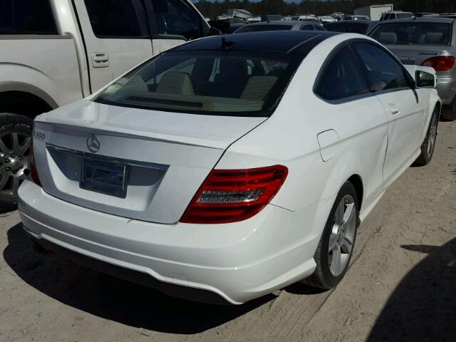 WDDGJ4HB4DG061427 - 2013 MERCEDES-BENZ C 250 WHITE photo 4