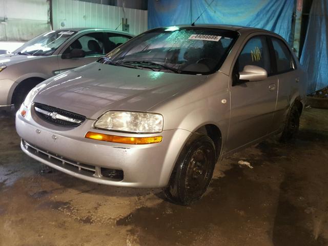 KL1TD52635B463625 - 2005 CHEVROLET AVEO BASE Արծաթագույն լուսանկար 2