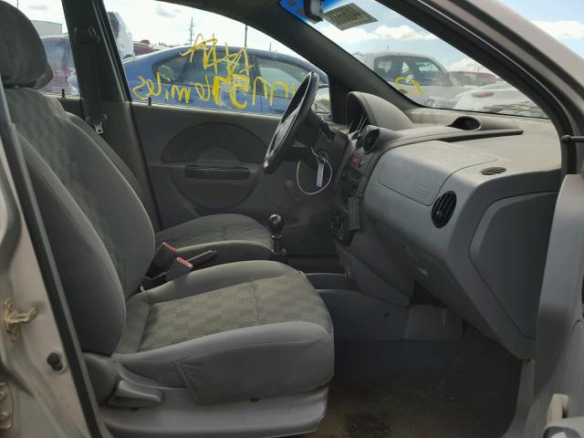 KL1TD52635B463625 - 2005 CHEVROLET AVEO BASE Արծաթագույն լուսանկար 5