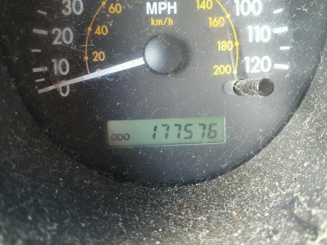 KL1TD52635B463625 - 2005 CHEVROLET AVEO BASE Արծաթագույն լուսանկար 8