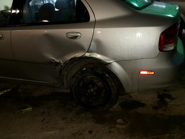 KL1TD52635B463625 - 2005 CHEVROLET AVEO BASE Արծաթագույն լուսանկար 9