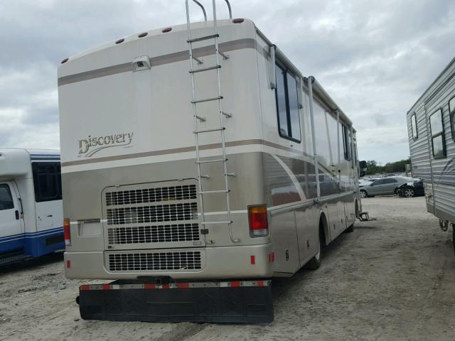 4UZ6XFBC5XCB38317 - 1999 FREIGHTLINER CHASSIS X BEIGE photo 4