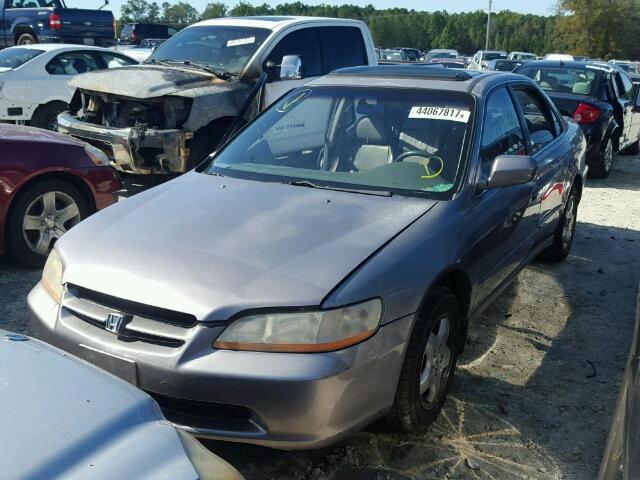 1HGCG1654YA034886 - 2000 HONDA ACCORD SILVER photo 2