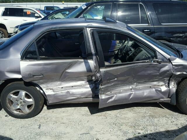 1HGCG1654YA034886 - 2000 HONDA ACCORD SILVER photo 9