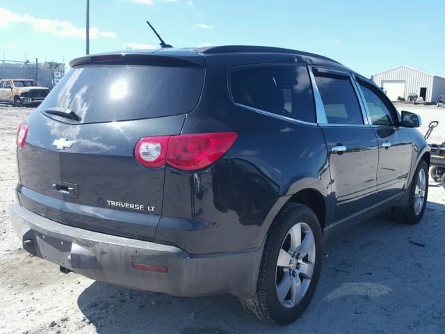 1GNKRGED4BJ263924 - 2011 CHEVROLET TRAVERSE L CHARCOAL photo 4