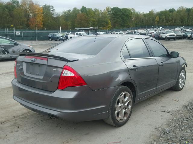 3FAHP0HA0AR216269 - 2010 FORD FUSION SE GRAY photo 4