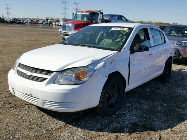 1G1AL58F287201525 - 2008 CHEVROLET COBALT LT WHITE photo 2