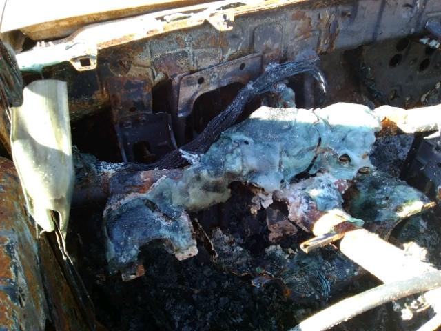 1N6ED27T81C396830 - 2001 NISSAN FRONTIER C BURN photo 8