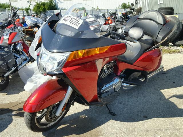 5VPSW36N4F3040411 - 2015 VICTORY MOTORCYCLES VISION TOU RED photo 2