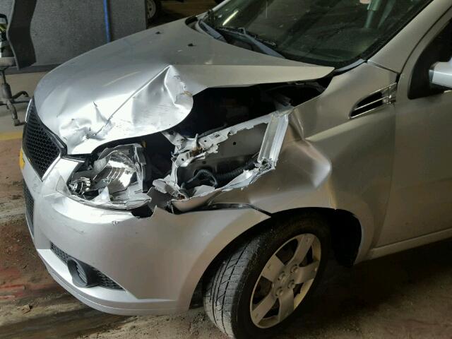 KL1TD6DE3BB132419 - 2011 CHEVROLET AVEO LS SILVER photo 9