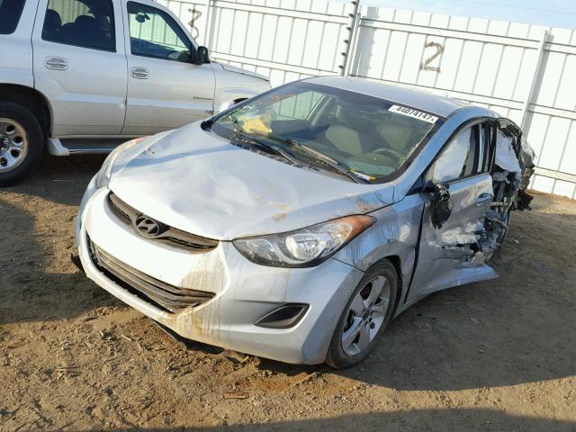 5NPDH4AE0DH363015 - 2013 HYUNDAI ELANTRA GL SILVER photo 2