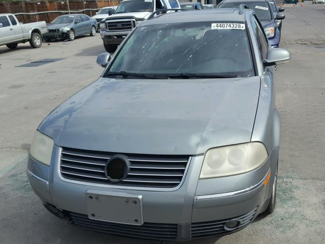 WVWDD63B05E081551 - 2005 VOLKSWAGEN PASSAT GLS BLUE photo 9