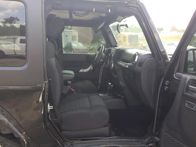 1C4AJWBG7CL107032 - 2012 JEEP WRANGLER S შავი ფოტო 5