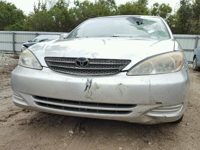 4T1BE32K73U189748 - 2003 TOYOTA CAMRY LE GRAY photo 9