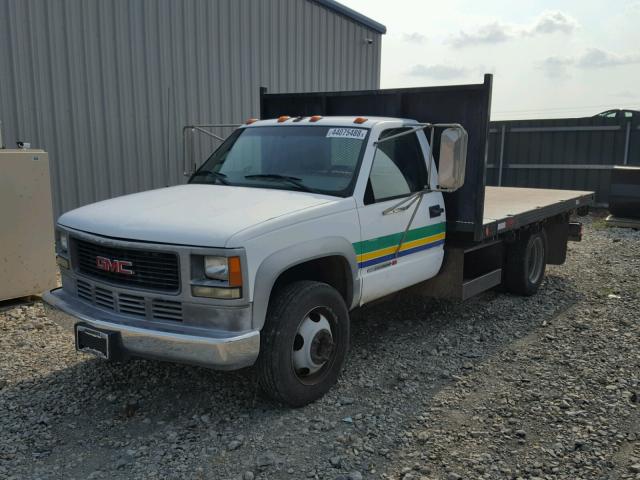 3GDKC34F42M110772 - 2002 GMC SIERRA C35 WHITE photo 2