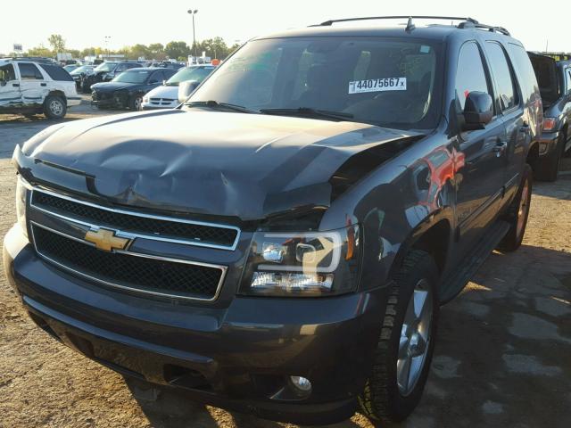 1GNSKAE07BR259740 - 2011 CHEVROLET TAHOE K150 GRAY photo 1