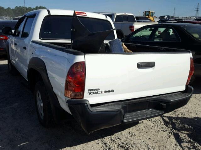 5TFJX4CN4FX050706 - 2015 TOYOTA TACOMA DOU WHITE photo 3