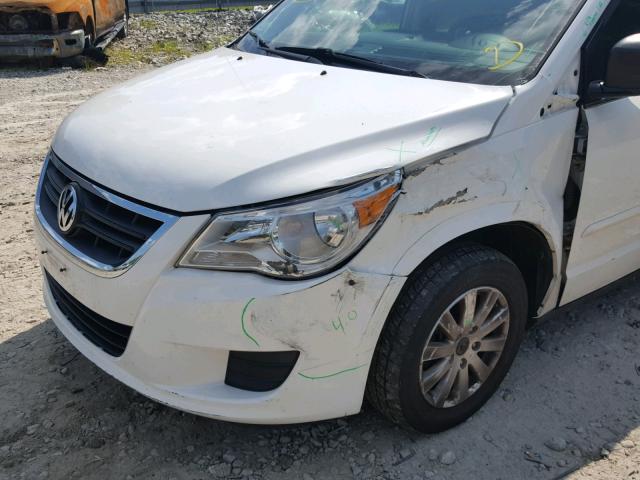 2V8HW44199R595725 - 2009 VOLKSWAGEN ROUTAN S თეთრი ფოტო 9