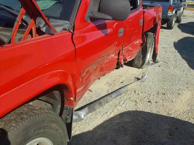 1B7GG2AN4YS633908 - 2000 DODGE DAKOTA QUA RED photo 9