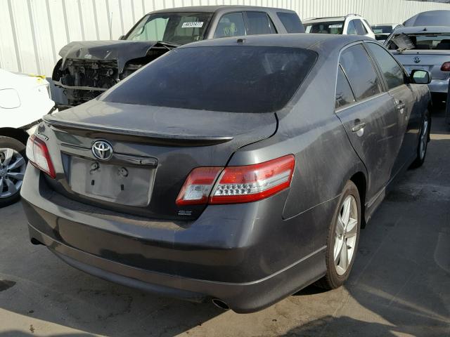 4T1BK3EK9BU627625 - 2011 TOYOTA CAMRY SE GRAY photo 4