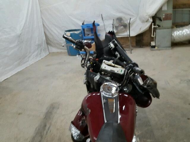 1HD1FCW196Y625106 - 2006 HARLEY-DAVIDSON FLHTCUI Бордовый фото 5